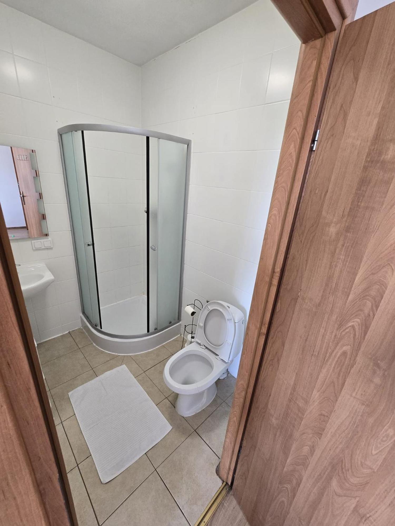 Sredzka Korona Hotel Środa Śląska Buitenkant foto